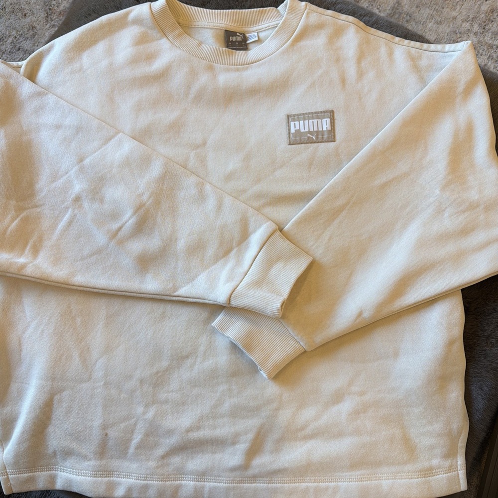PUMA NWOT Crew Neck Pullover Sweatshirt Size Large Beige Athleisure Relaxed Fit